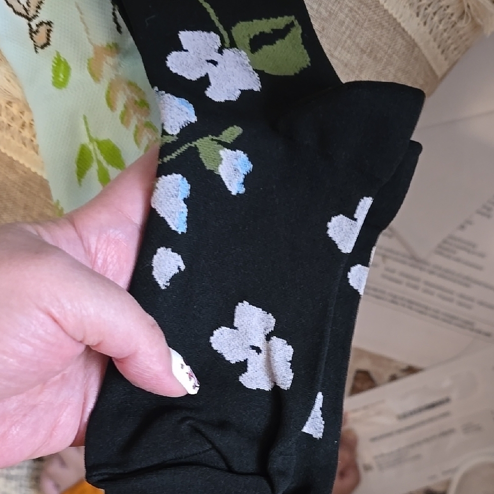 Knee High Compession Socks Floral Patterned  - Blue and Black - Picture 7 of 8